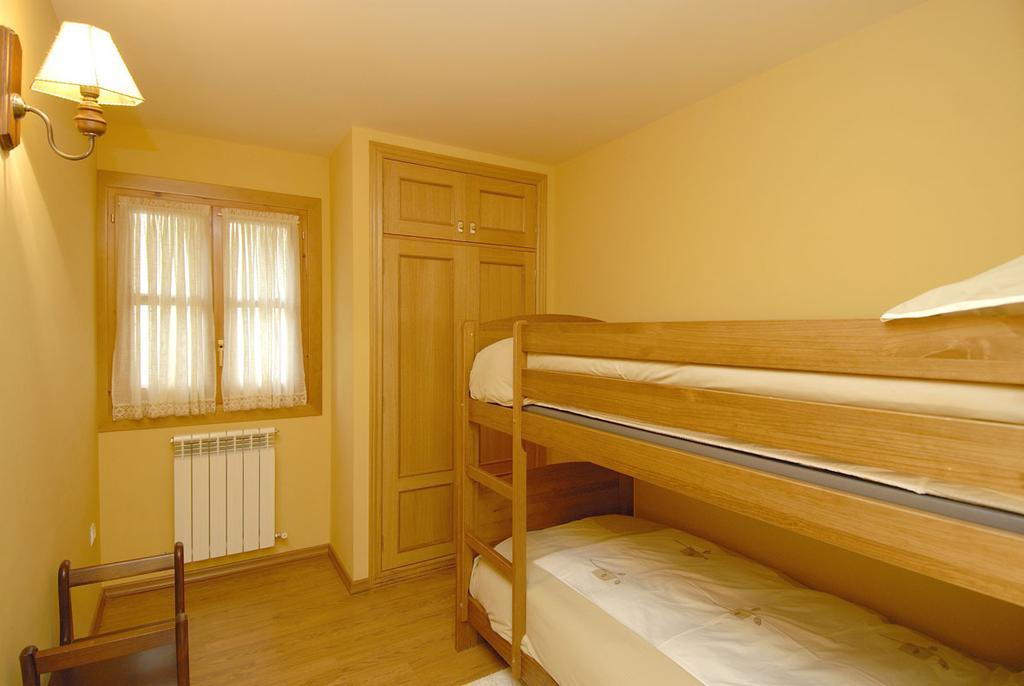 Apartamentos El Rincon De Benas Benasque Bilik gambar